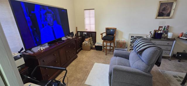 Detail Gallery Image 8 of 19 For 664 Rainbow Dr, Chula Vista,  CA 91911 - 5 Beds | 3 Baths