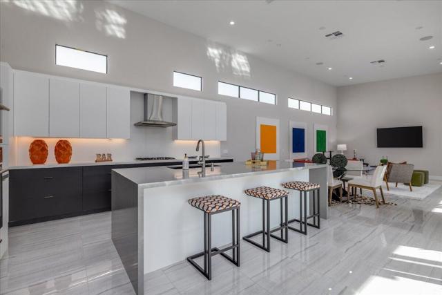 151 Holliday Way, Palm Springs CA: https://media.crmls.org/mediaz/2c723a28-6809-4f29-b658-07bd85233756.jpg