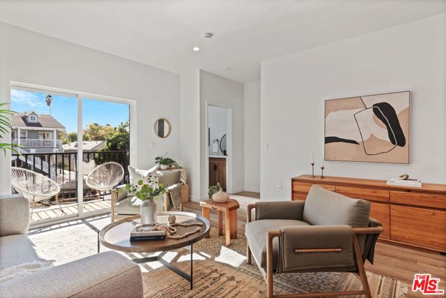 10821 Hartsook Street, North Hollywood CA: https://media.crmls.org/mediaz/2c7277c0-b4ef-463c-bdae-17e90bb0d644.jpg