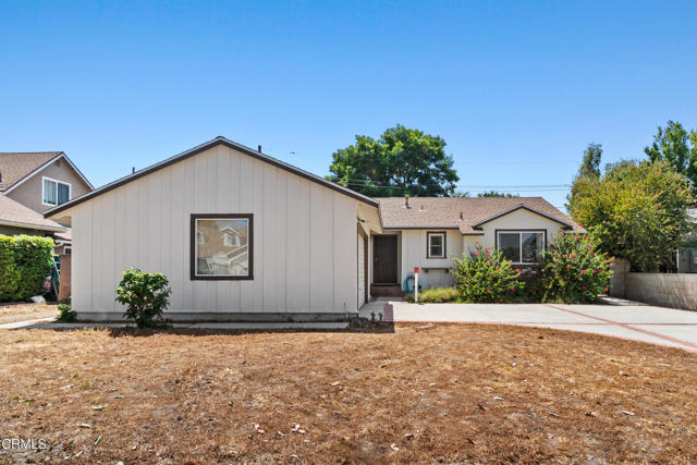 6449 Quakertown Avenue, Woodland Hills CA: https://media.crmls.org/mediaz/2c72a549-bd8b-4b8a-a436-d88770bc66d3.jpg