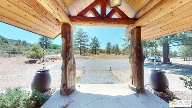 60164 Devils Ladder Road, Mountain Center CA: https://media.crmls.org/mediaz/2c72e027-1a52-4891-96fd-2bcb2efa55aa.jpg