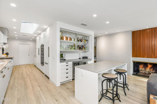 1240 Chateau Road, Pasadena CA: https://media.crmls.org/mediaz/2c734160-dddd-46ae-ab53-e5d24eae359f.jpg