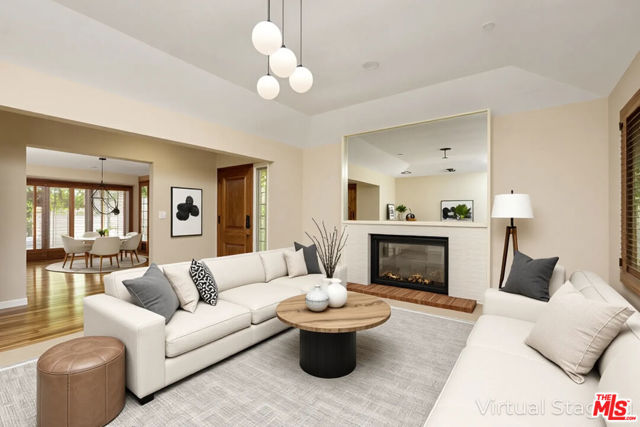 4042 Stoneriver Court, Westlake Village CA: https://media.crmls.org/mediaz/2c735974-7cbf-43e9-a32f-9e1b3aa7f3a4.jpg
