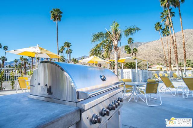 112 Pali Drive, Palm Springs CA: https://media.crmls.org/mediaz/2c736bec-863c-4262-86dc-7ac10f0a1289.jpg