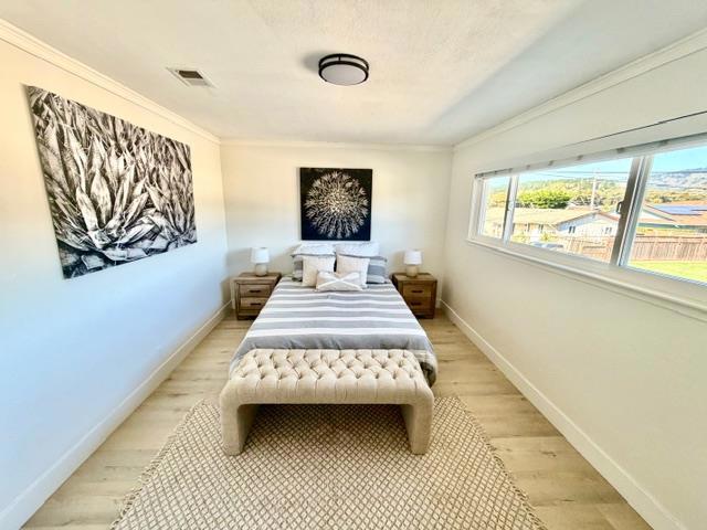 908 Bancroft Ave, Half Moon Bay CA: https://media.crmls.org/mediaz/2c736e04-0018-4e49-9a7a-c092186fd9ca.jpg