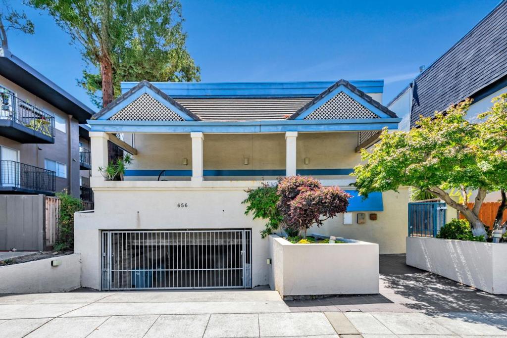656 Cedar Street #3