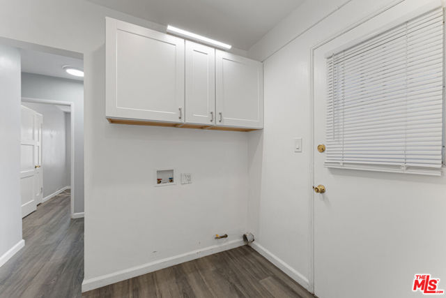 8056 Wakefield Avenue, Panorama City CA: https://media.crmls.org/mediaz/2c753368-5861-4d68-8e2c-2ba0404859f1.jpg