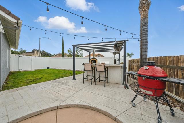 1595 Bay Meadows Dr, Alpine CA: https://media.crmls.org/mediaz/2c7544e1-5499-4ba9-9199-d71feb5f4ed5.jpg