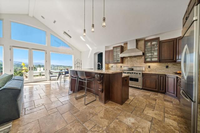 Image 14 of 85 For 100 Hollywood Avenue