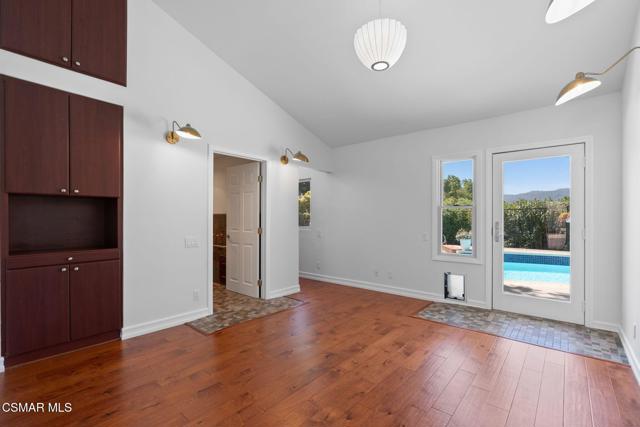 1984 Nettlebrook Street, Westlake Village CA: https://media.crmls.org/mediaz/2c75e414-b7fc-444c-9226-a3435724746e.jpg