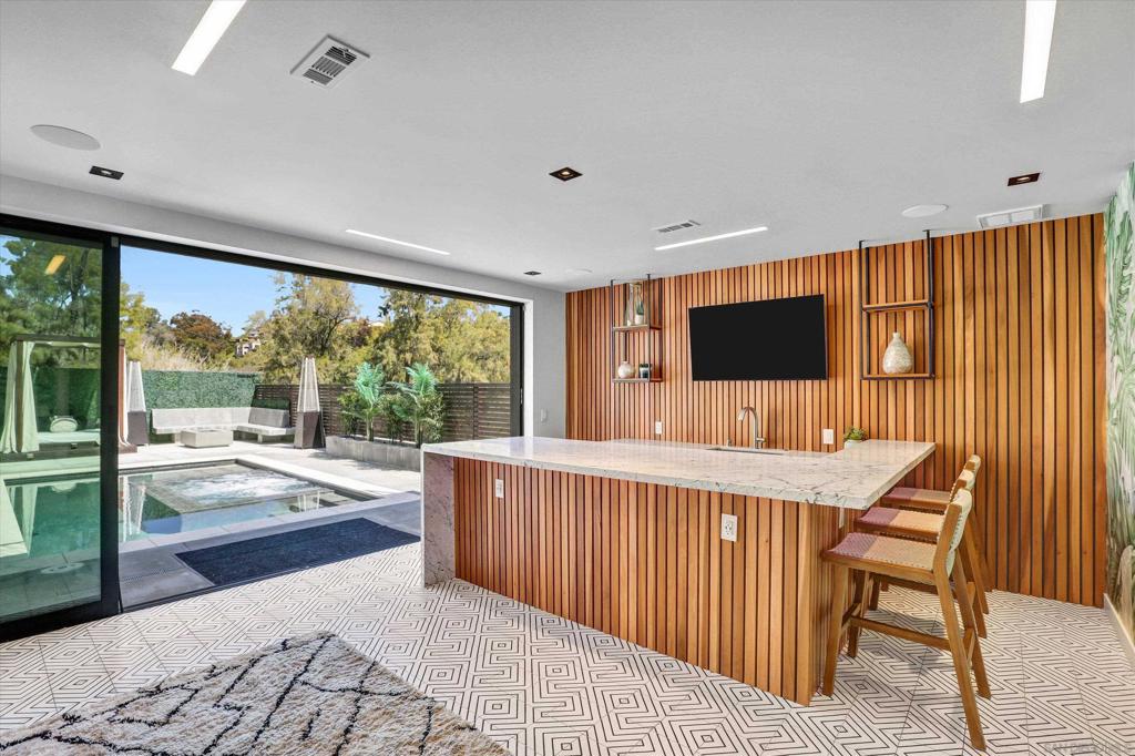 MLS #250022021SD img 37