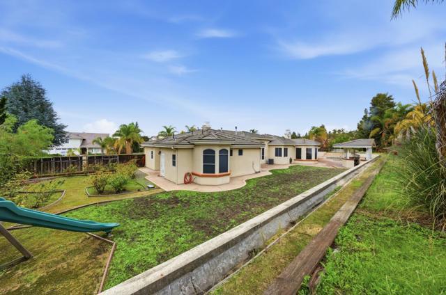 2000 Wellington Drive, Milpitas CA: https://media.crmls.org/mediaz/2c77716a-2643-4374-9595-4cd70a564b84.jpg