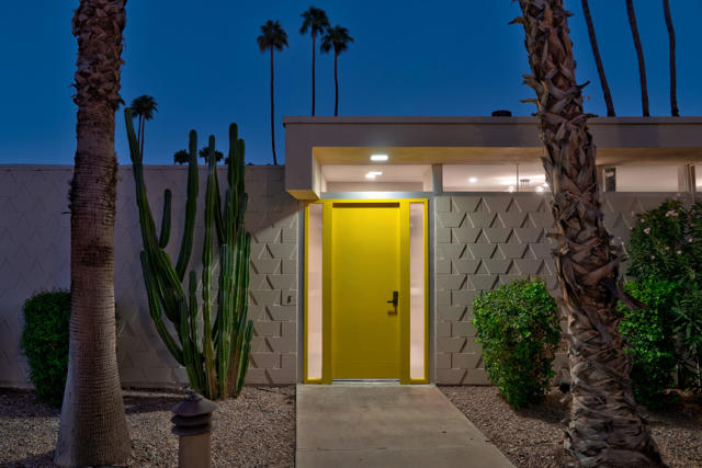 Image 7 of 70 For 160 Desert Lakes Drive