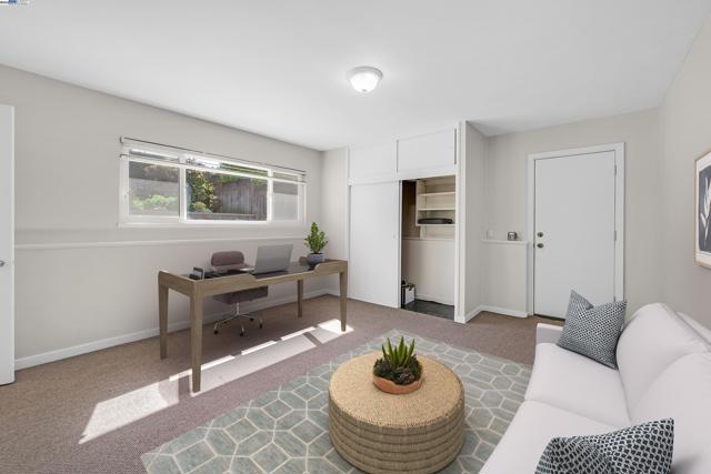 19028 Clemans Dr, Castro Valley CA: https://media.crmls.org/mediaz/2c788d0c-2853-4232-82a7-2e40ecbe4152.jpg
