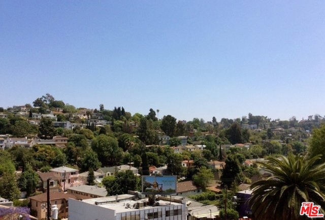 3712 Evans Street, Los Angeles CA: https://media.crmls.org/mediaz/2c799f39-27ef-4317-b53a-59caf72718b5.jpg