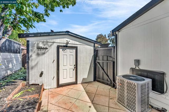 189 Suez Dr, Pacheco CA: https://media.crmls.org/mediaz/2c7a0627-39b7-4324-8588-ff63e59438a1.jpg