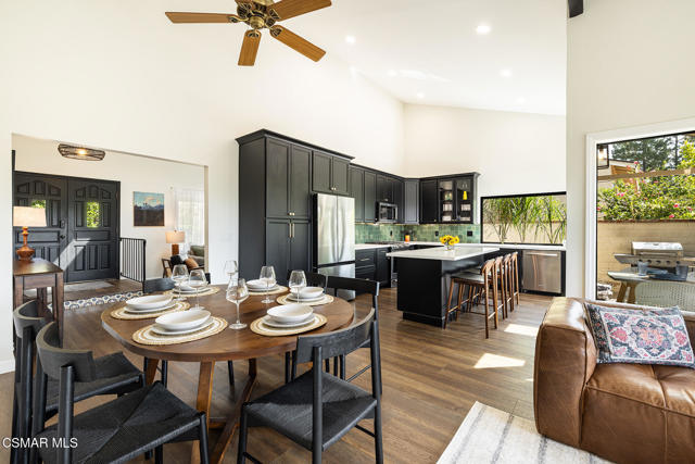 1932 Summer Cloud Drive, Thousand Oaks CA: https://media.crmls.org/mediaz/2c7ad015-ec8e-4447-92b0-bfae8b612840.jpg