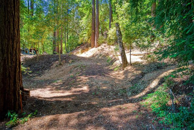 15998 Stetson Road, Los Gatos CA: https://media.crmls.org/mediaz/2c7b82fa-28d7-4282-a388-92b8a862a4c3.jpg