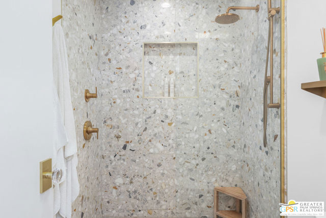 1821 Sandcliff Road, Palm Springs CA: https://media.crmls.org/mediaz/2c7c0b58-8cfd-42d9-aa0e-b0f13b735031.jpg