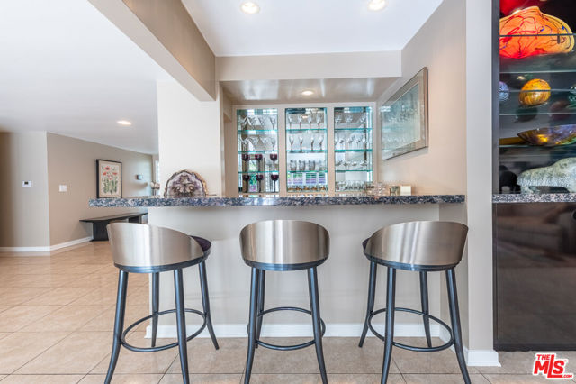 Drew Fenton | 16617 Park Lane Circle Los Angeles CA | MLS: 7403378