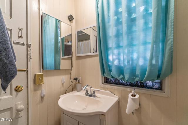210 N Encinitas Avenue, Monrovia CA: https://media.crmls.org/mediaz/2c7dd297-7a49-4ecd-ae06-690deeefa914.jpg