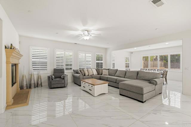 Detail Gallery Image 25 of 68 For 2004 Corte Saltero, Chula Vista,  CA 91914 - 5 Beds | 5/1 Baths