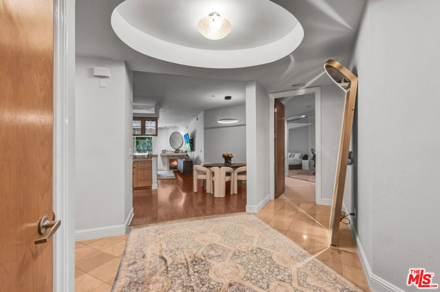 1521 Greenfield Avenue, Los Angeles CA: https://media.crmls.org/mediaz/2c7e6ede-3dcf-4854-b1a9-c7468f885eef.jpg