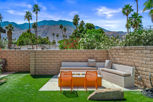 212 N Jill Circle, Palm Springs, CA 92262