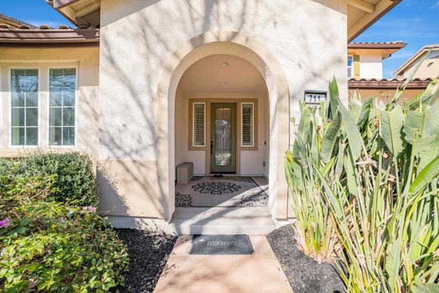 711 W Glendora Avenue, Mountain House CA: https://media.crmls.org/mediaz/2c8046f4-a676-47ef-ad52-202332c51f89.jpg