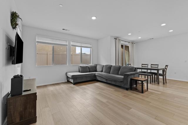 Detail Gallery Image 6 of 38 For 31589 Wieck Rd, Winchester,  CA 92596 - 3 Beds | 2/1 Baths