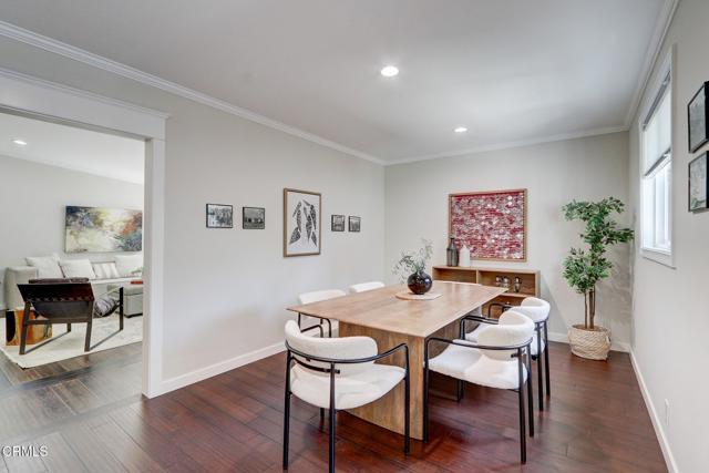 Detail Gallery Image 12 of 37 For 1255 Oak Circle Dr, Glendale,  CA 91208 - 3 Beds | 2 Baths