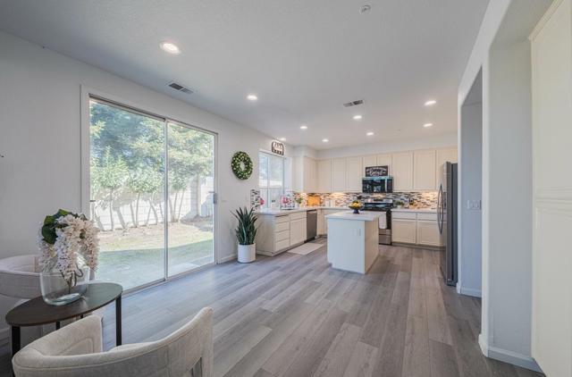 327 Rhine Court, Salinas CA: https://media.crmls.org/mediaz/2c821e2d-cd1b-4b95-9b03-c757a1acad57.jpg