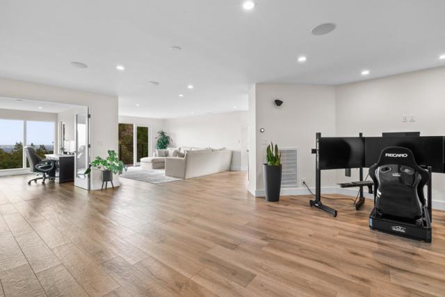 17808 Tourney Road, Los Gatos CA: https://media.crmls.org/mediaz/2c83173e-3913-4a0e-bcc4-7c1f65f81eca.jpg