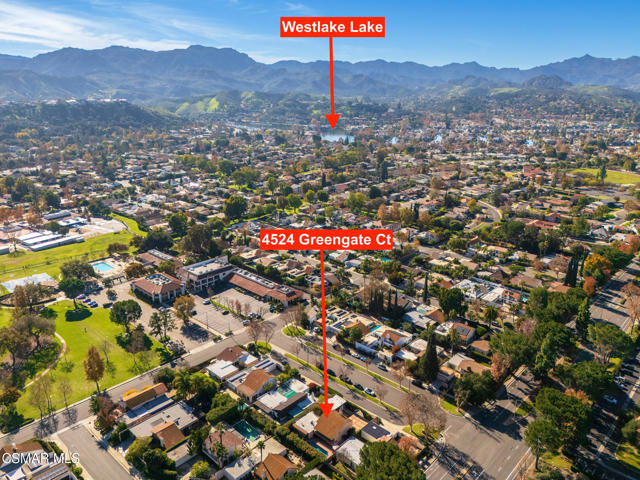 4524 Greengate Court, Westlake Village CA: https://media.crmls.org/mediaz/2c84b112-26c8-4781-a056-826a5c1f0b17.jpg