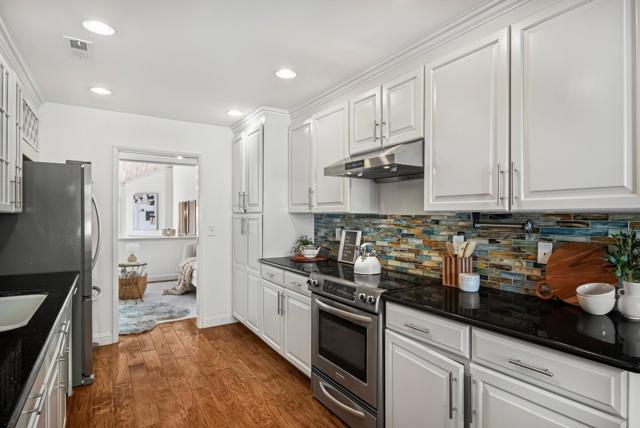 2496 Golf Links Circle, Santa Clara CA: https://media.crmls.org/mediaz/2c85be42-a6ab-43ee-bb66-89d8acc96bcb.jpg