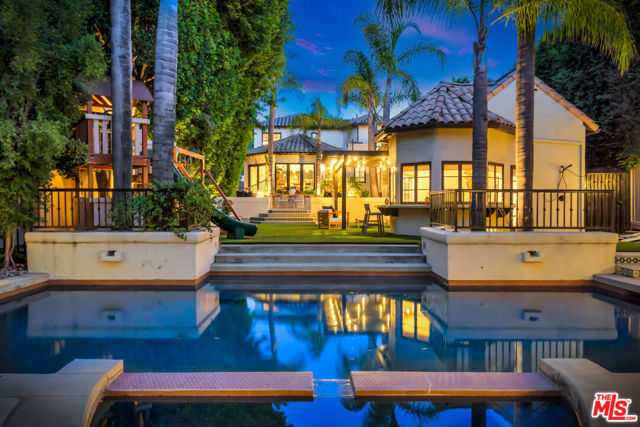 14071 Roblar Road, Sherman Oaks CA: https://media.crmls.org/mediaz/2c86de20-67ad-45d2-b5e7-6bd5436addab.jpg