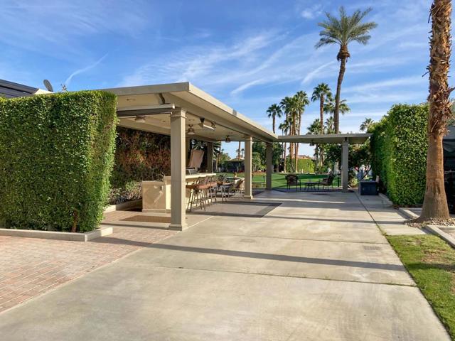 80394 Ave 48, Indio CA: https://media.crmls.org/mediaz/2c875e45-a2e0-4d9b-b23b-d2e4932b0e77.jpg