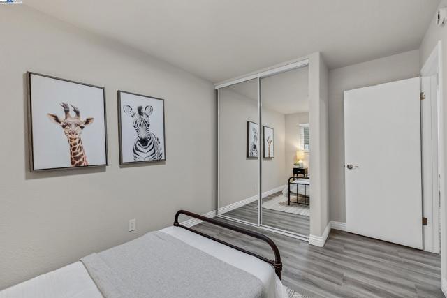 2702 Chinook Ct, Union City CA: https://media.crmls.org/mediaz/2c877ce6-7dbe-4f12-b5ad-23685d8ad90e.jpg