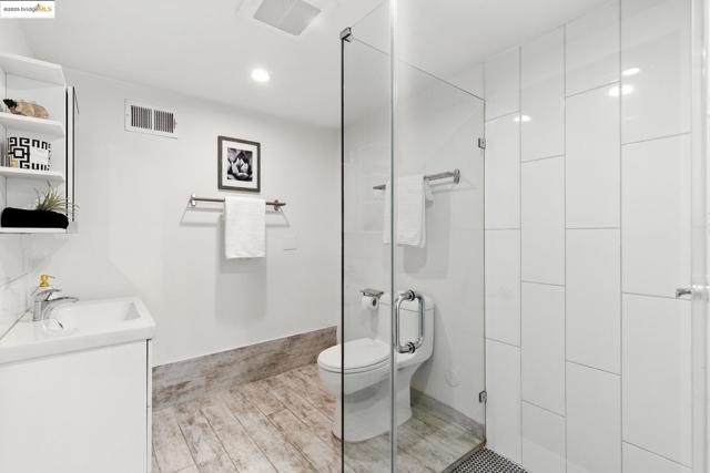 4503 Gregory Way, Richmond CA: https://media.crmls.org/mediaz/2c87d9a8-c42b-4de7-98e8-991235c74edd.jpg