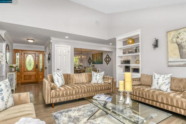 Image 1 of 32 For 226 Roundhill Pl