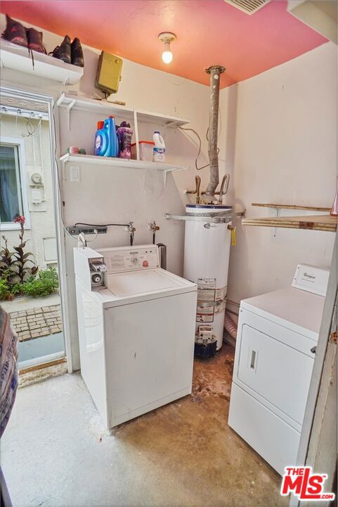 1903 Cabrillo Avenue, Torrance CA: https://media.crmls.org/mediaz/2c8997d2-be92-4819-a2c1-d501e8463864.jpg