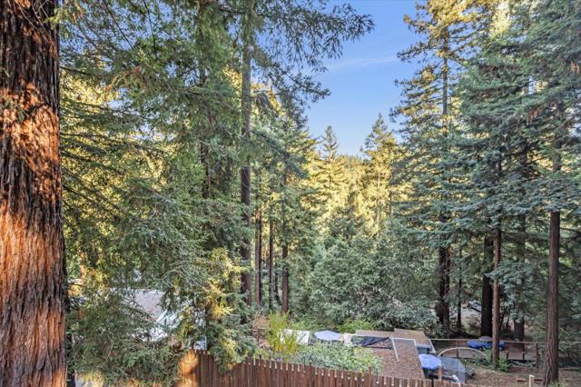 Image 31 of 39 For 1045 Forest Way