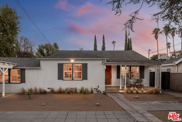 15058 Hamlin Street photo 5