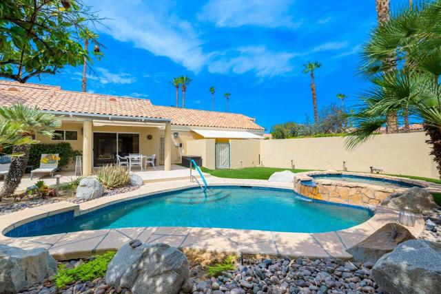 55649 Pinehurst, La Quinta CA: https://media.crmls.org/mediaz/2c8a4857-1d63-4dd5-a321-bf6605b67670.jpg