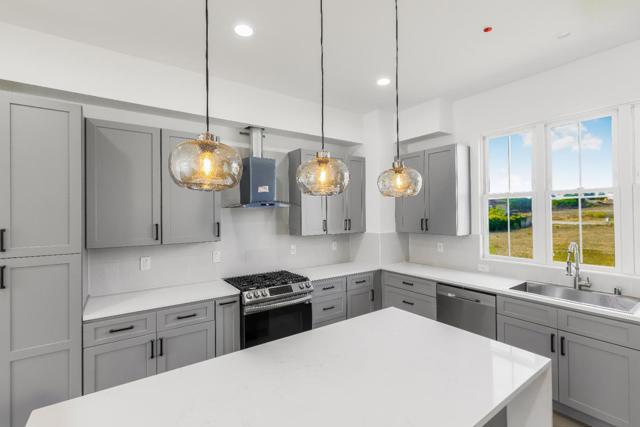 409 San Luis Avenue, Watsonville CA: https://media.crmls.org/mediaz/2c8bd8a0-877b-48fb-92d1-e4891664a552.jpg