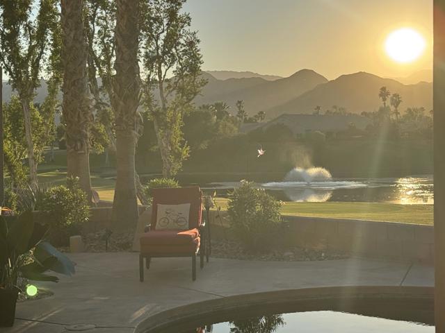 45187 Crystal Springs Drive, Indio CA: https://media.crmls.org/mediaz/2c8bde31-95f2-4e04-bb40-d5d4c998ea61.jpg