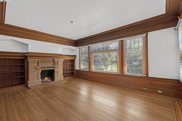 4134 Fulton St, San Francisco CA: https://media.crmls.org/mediaz/2c8c67b4-a95a-4746-9950-cee39375e392.jpg