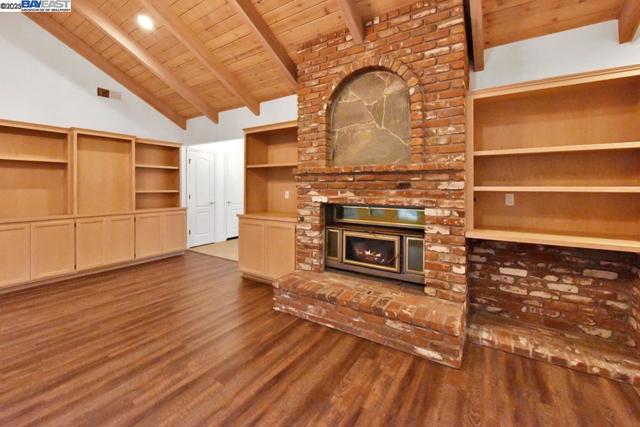 Image 9 of 59 For 7325 Hill Rd