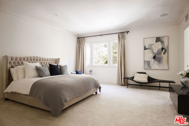 Drew Fenton | 1160 Chantilly Road Los Angeles CA | MLS: 7326757
