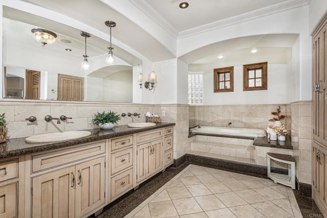 Detail Gallery Image 26 of 65 For 120 C Ave #303,  Coronado,  CA 92118 - 2 Beds | 2 Baths